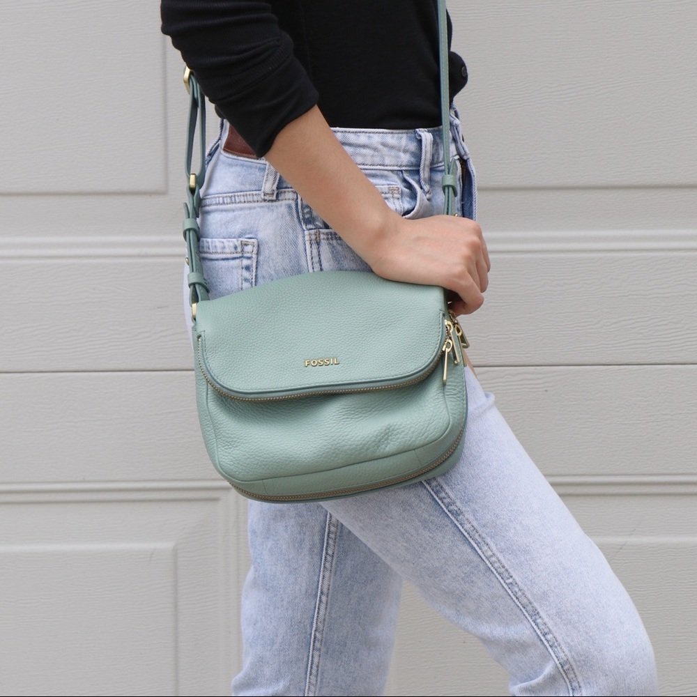 mint green/teal vintage fossil bag